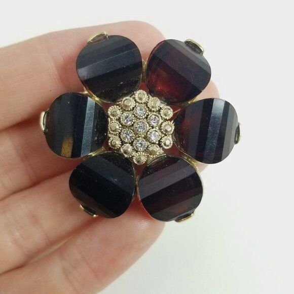 Vintage Dark Red Rhinestone Flower Brooch, Retro Faceted Design Lapel PIn - Picture 5 of 6